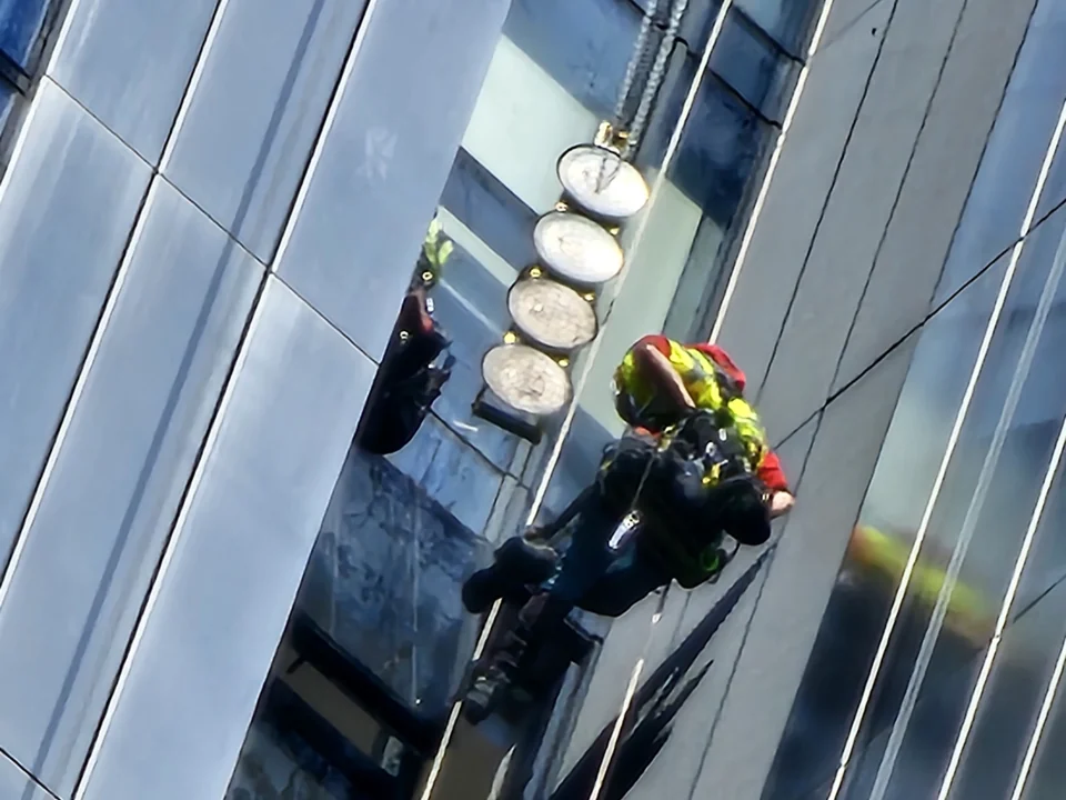 South Quay Plaza high-level glazing